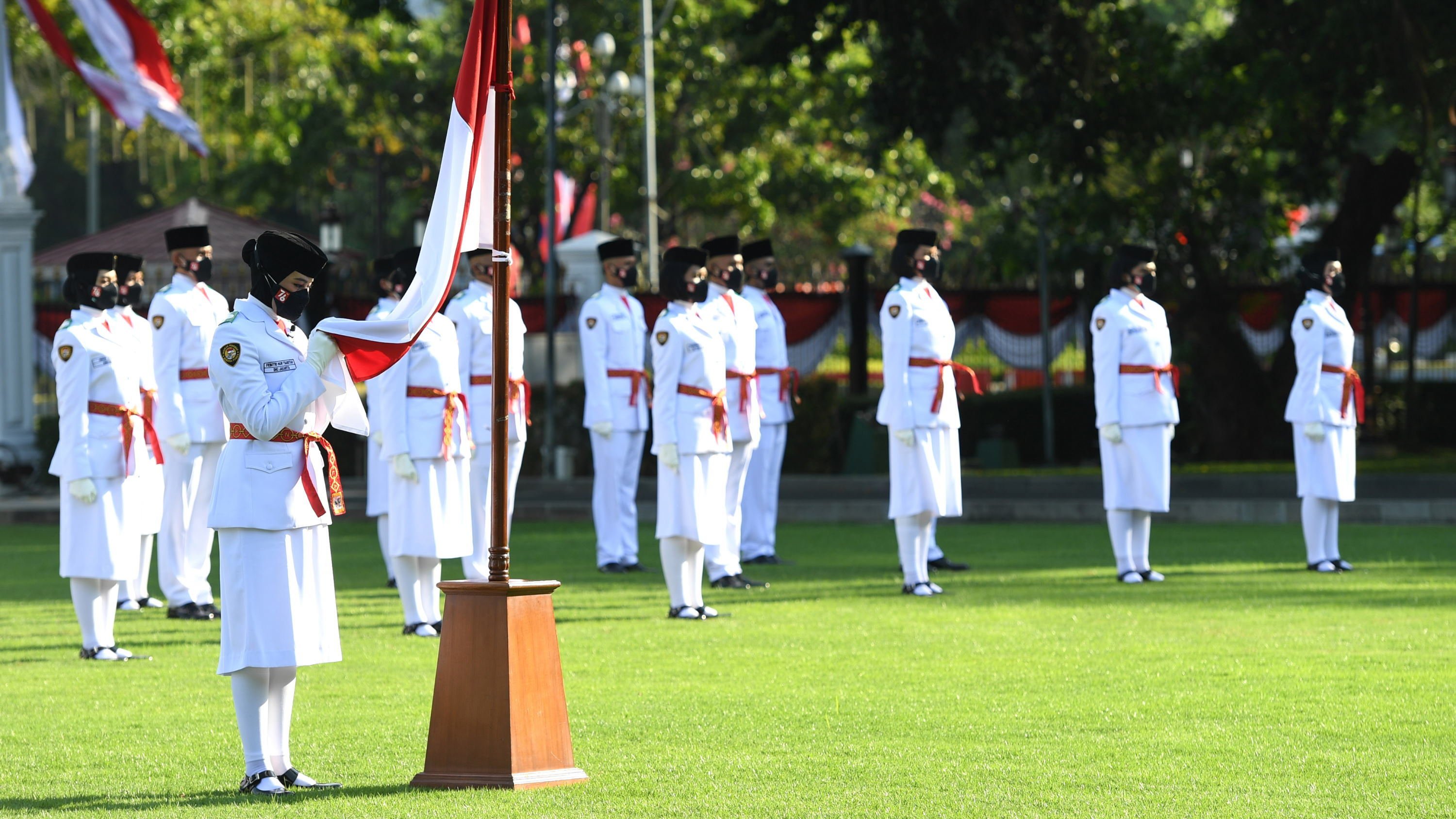 UPACARA BENDERA 17 AGUSTUS
